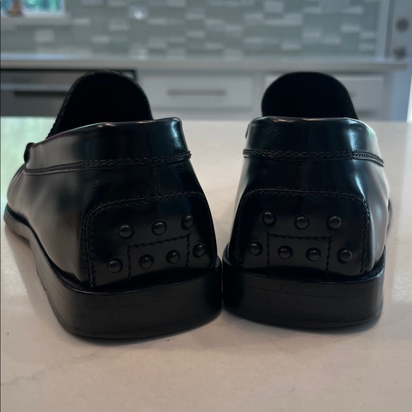 Tod’s Italian size 9/ US size 10.5 Men\'s Black Leather Loafers Made in Italy